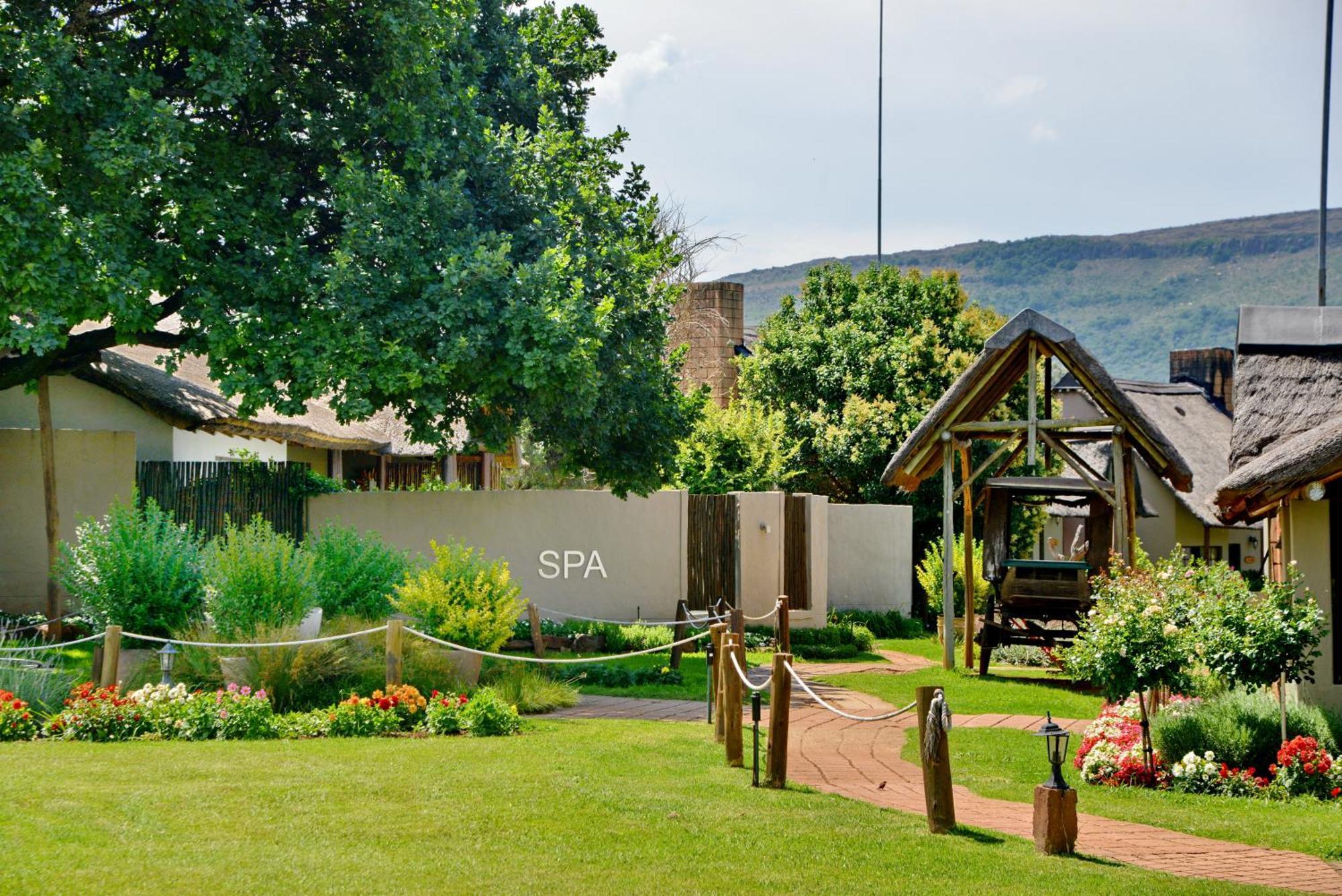 African Hills Safari Lodge & Spa Magaliesburg Buitenkant foto