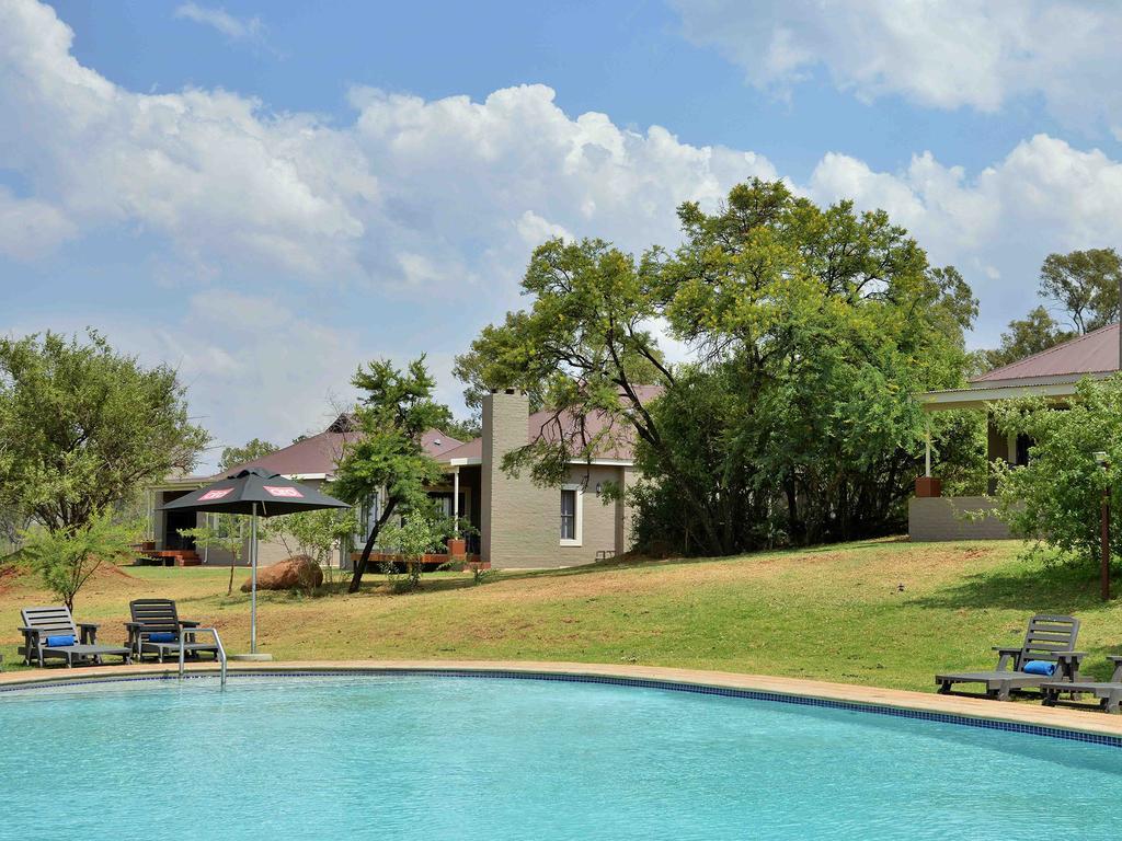 African Hills Safari Lodge & Spa Magaliesburg Buitenkant foto