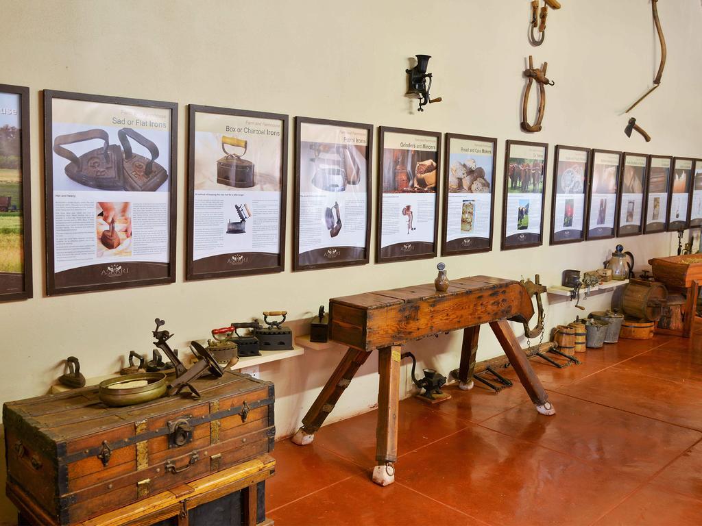 African Hills Safari Lodge & Spa Magaliesburg Buitenkant foto