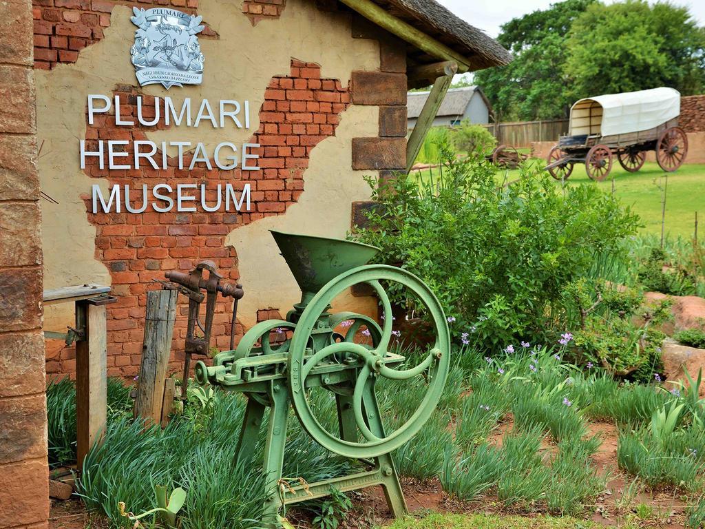 African Hills Safari Lodge & Spa Magaliesburg Buitenkant foto